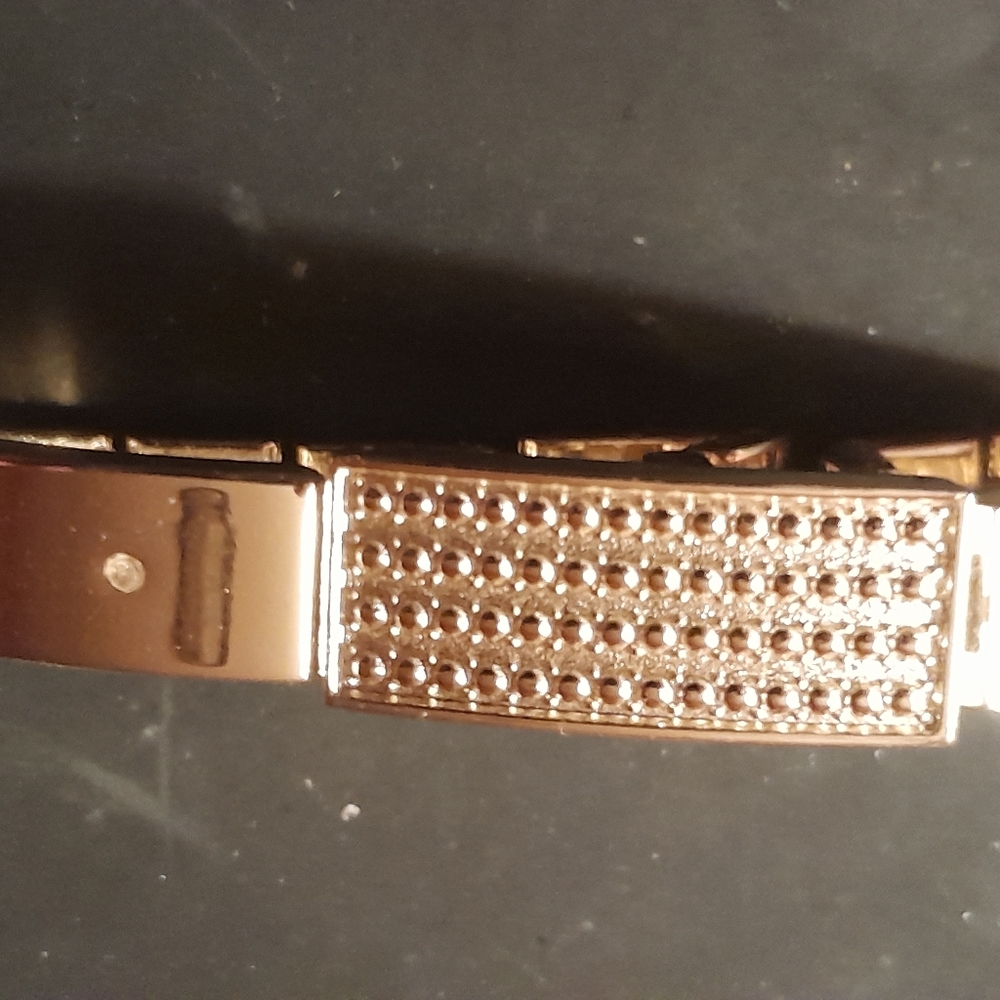 Bracelet (womens)